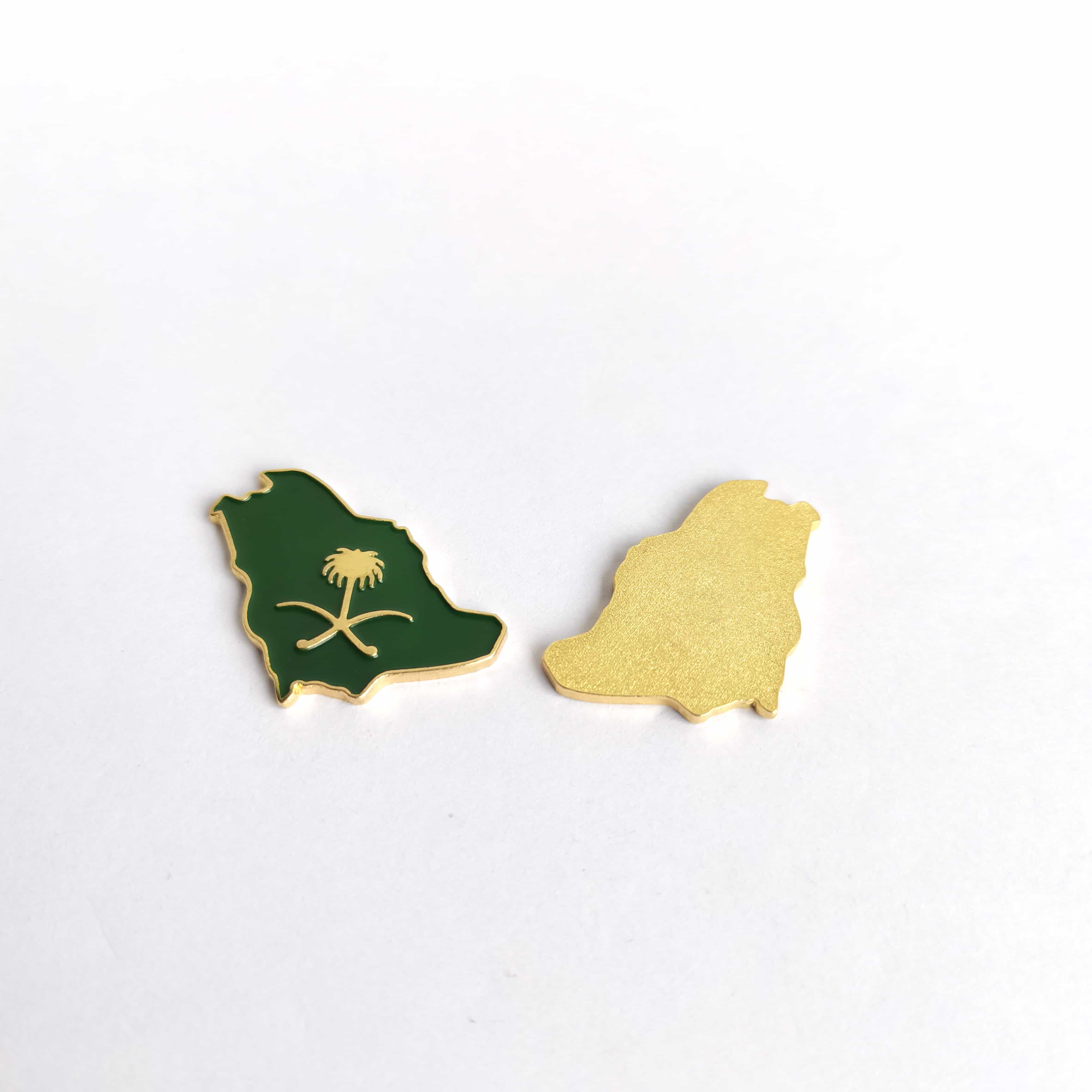 沙特阿拉伯地图形状棕榈树国徽胸章磁性金属国庆节徽章