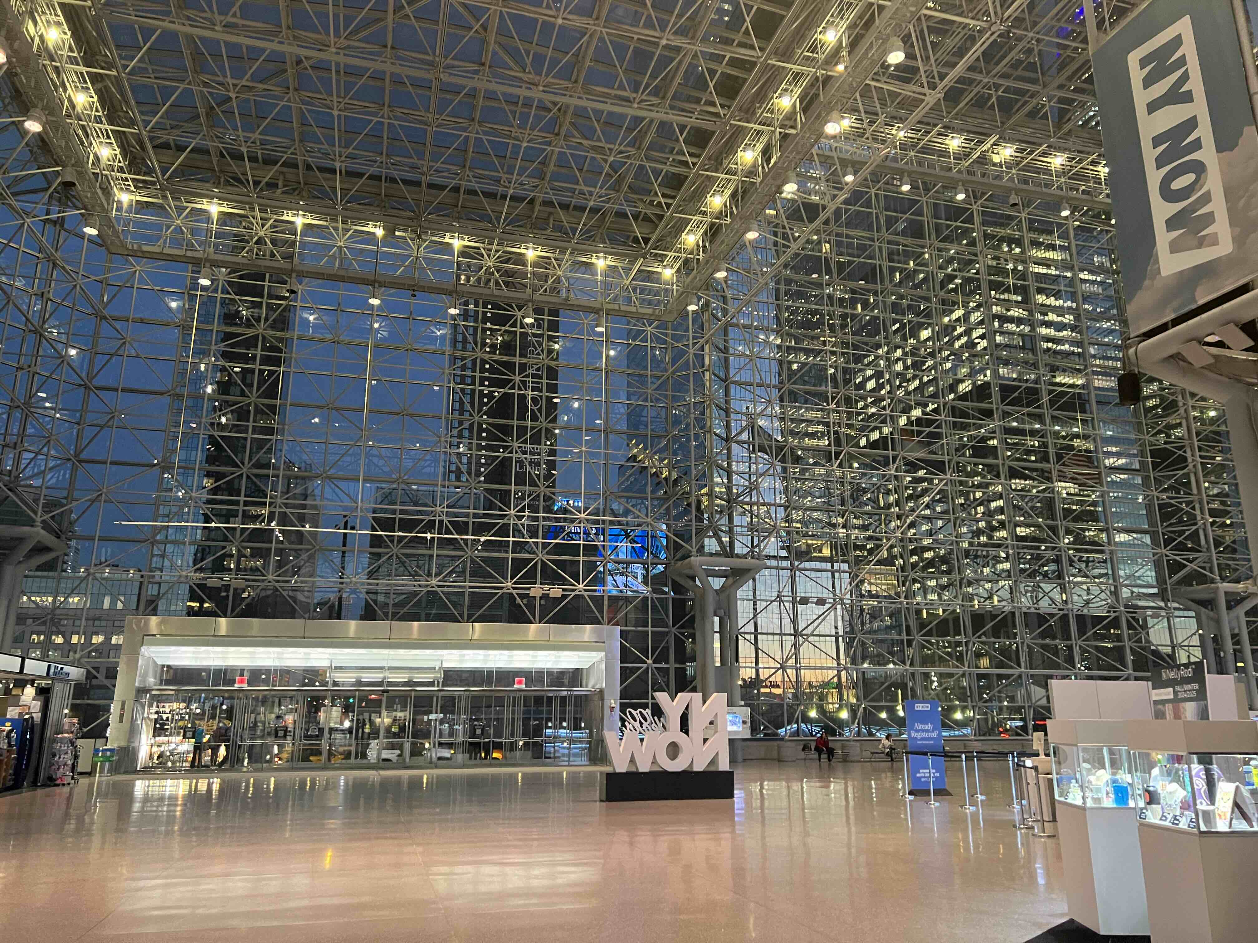 雅各布·K·贾维茨会议中心Jacob Javits Convention Center